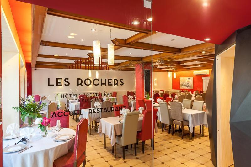 Hotel-Restaurant "Les Rochers" La Balme-de-Sillingy Exterior photo